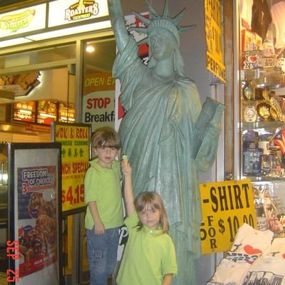 nur_fazri73's profile picture. 