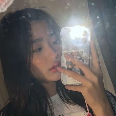 withnravitt's profile picture. 