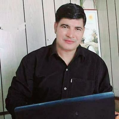 تم بس اللہ تعالیٰ کے آگے جھکو
وہ کسی اور کے آگے جھکنے نہیں دے گا