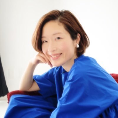 シンガー🌼ヴォイストレーナー(2021年11月〜)、企業研修🍀ゴスペル・舞台出演・事務所所属経験あり、J-POPカバーでライブ出演多数🌷レッスンや、日常について呟いています🍀仮歌等、お仕事・出演依頼はDMにて📧