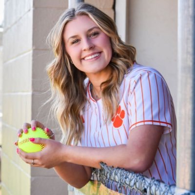 Charlee Sanches Profile