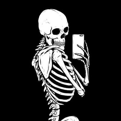 eyeroll2hard's profile picture. Halloween🖤Mama🖤Wife🖤