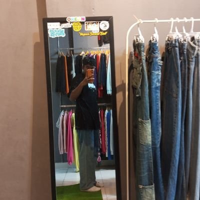 ___fajar___1's profile picture. pak dewes suka nonton porno