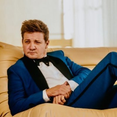 Fan Account of Jeremy Renner              “Love and Titanium” EP out Now!