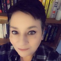 Diane (@bookwormconfess) 's Twitter Profile