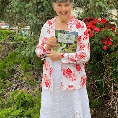 Joyce Pearl Jones, PHR is a global speaker, author and consultant in the field of Garden Tourism; Hotel Leadership development and Growing Petunias.