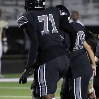 Denton Guyer H.S|Class ‘27 3.2 GPA |OL HT:6’1 WT:270 Isaiah 40:29-31 axelwel204303@gmail.com https://t.co/jsiB3jmfYN