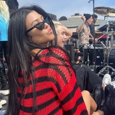 Kourtneyfake_'s profile picture. 