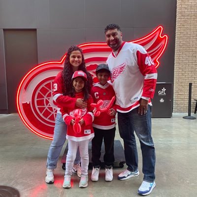 Husband, father of 2, always reppin' Detroit sports. #313 for life. #GoBlue #LGRW