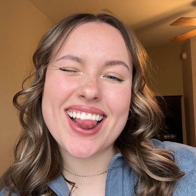 anna_shimek's profile picture. ⚡️⚡️⚡️