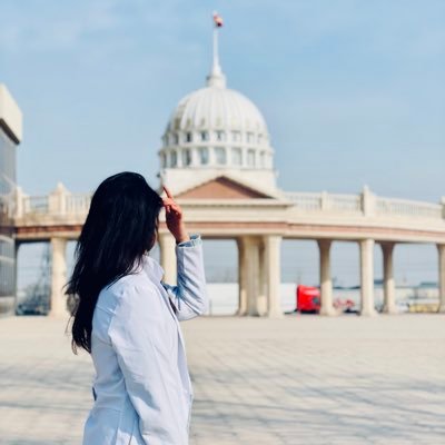 JUST AN OLD SCHOOL SURVIVING A MED SCHOOL 🇰🇬/🇵🇰