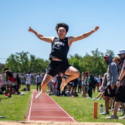 🏃‍♂️ Vandegrift High School | 🎓 C/O '25 | ⭐️ 100m 10.52 | Long Jump 22'4.5
