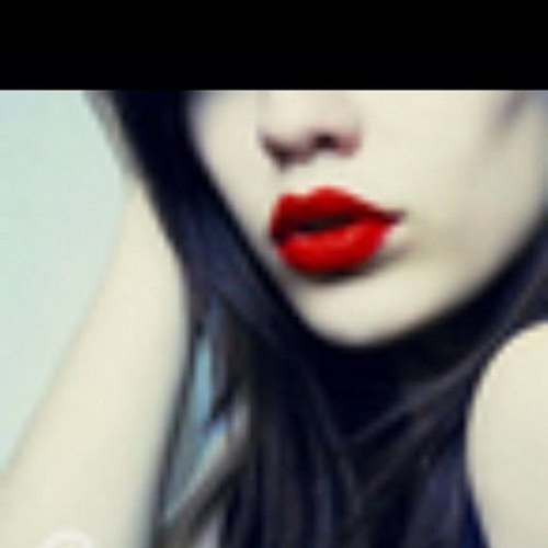 btoooota's profile picture. ألَدٌنَيْا قصْيٌرهــــــــــــــہ وْالفَرٌحَ فْيَہا سِـٍرّابّ حب مّنْ يَحِبْگَ تَرَى اْخّرْ الدّنْيا ،،تـراب.