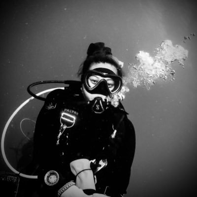 PSHope68's profile picture. // Full Time Writer // Part-time Civil-Engineer // 
#ซินแสสกุลหง #ภรรยาที่แสนดีมาจากกรุงศรีอยุธยา #สามีใบหย่าวางอยู่บนโต๊ะ #HowToการเป็นลูกสาวคุณแม่