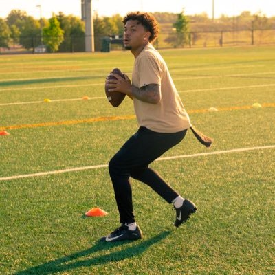 QB @DreamU_IndyFB Phone: 612-384-1683