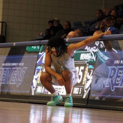 5’10 Combo Guard | @reivermbb | phone: (501)612-5933