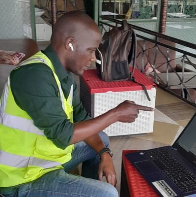 🇺🇬A professional Sauna Engineer and i do install both Electric and Firewood system as the CEO/Founder of B.Sauna Energy Construction Workshop. ☎️ 0757157917