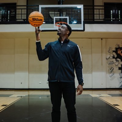 Head Men’s Basketball Coach of @blacksburghoops | Program Director of @CarolinaRaptors | Winthrop University Alumni | #RestoreTheRoar 🐾