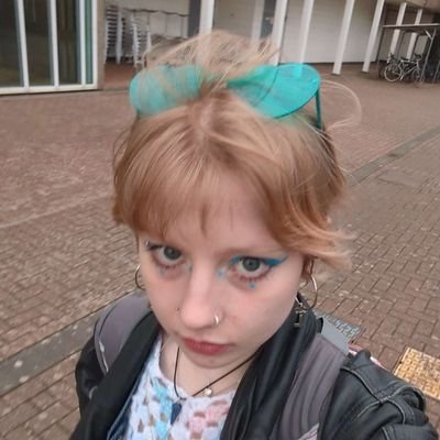 Physics PhD Student at @AP_MRAO studying extragalactic astronomy |
all opinions my own |
she/he