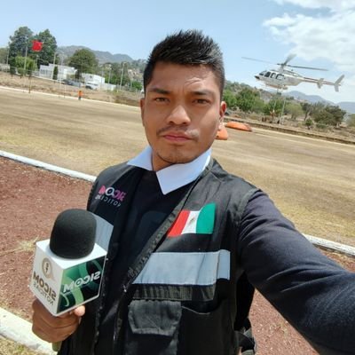 #Puebla
Inicie mi carrera en Medios a los 13 años, en Tehuacán; a lado de mi gran maestra del Periodismo @RosarioRmz_Tv 🪦
Reportero de @SicomNoticias_ 📺🎥