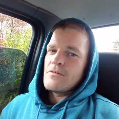 Short white boy here to meet new friends add me on snap chat weefucka or telegram +64223137334