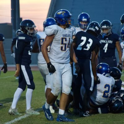 sheluvme_54's profile picture. {football and track and field athlete ✨💫DL 6,3 255) GPA.3.0) (661 205 1564 personal number) jacksonsanchez661@gmail.com)