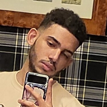 RaysTWTS's profile picture. Soy Ray! Twittero y comentador ✍🏼. Tu espacio para hablar sobre realities, memes y cultura en general! Hagamos nuevas conexiones, Let’s Chat! 🫵🏼☕️.