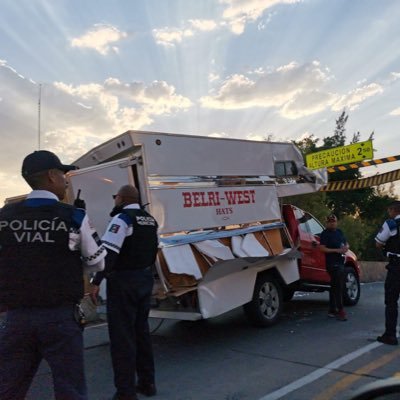 Te aviso cuando alguien se atore en el malecón del río de León, Guanajuato