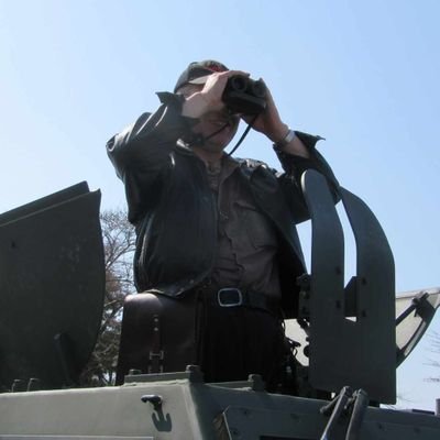 日本陸軍やドイツ軍を主に、軍装品や戦前•戦中資料を収集。
地元資料館などにも資料を提供協力。
刀剣•刀装具、絵画、などの骨董品も収集。
ラジオ番組リスナー。
サバゲや、アニメ、鉄道関係も好きです♪