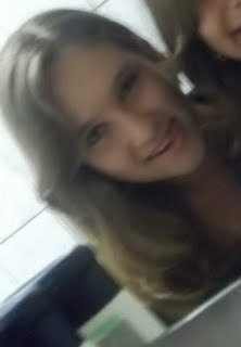 Sonhar? É sempre bom, mas não valerá de nada se você não correr atrás para realiza-lo. ♣ / Amo muito minha @LauraBrandt_  s2 :: Sigo de volta :D