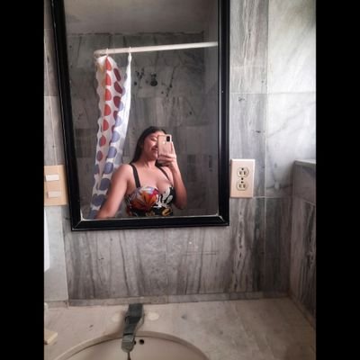 Chiimme's profile picture. Kiss me like you've missed me