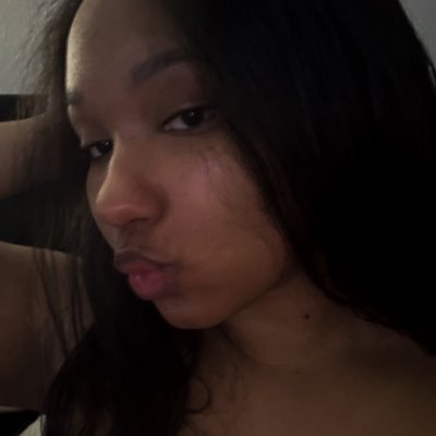 tarynteeno_'s profile picture. Aspiring foot model/sugar baby