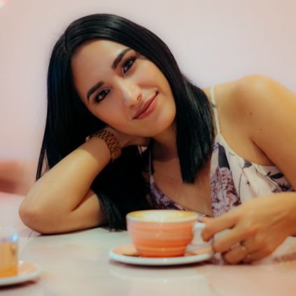 Yomiloor19's profile picture. -No lo intentes, hazlo o no lo hagas. -Yoda.