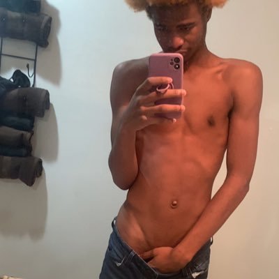 holmes68362's profile picture. to all the bitches who don’t know I’m not gay anymore I’m a threat so my pronouns are try/me