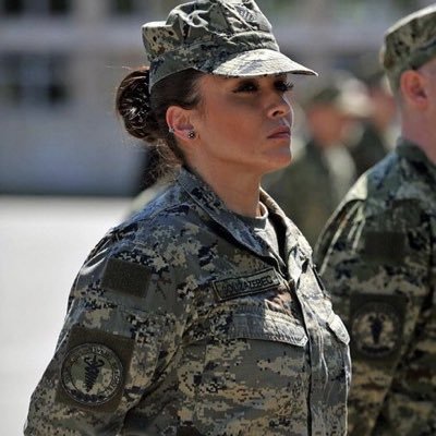 female sgt, love music & shades. victory to Ukraine 🇺🇦