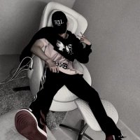 B (@43bjmq) 's Twitter Profile