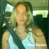 benitezteileyr's profile picture. Hi ❣️(only account)