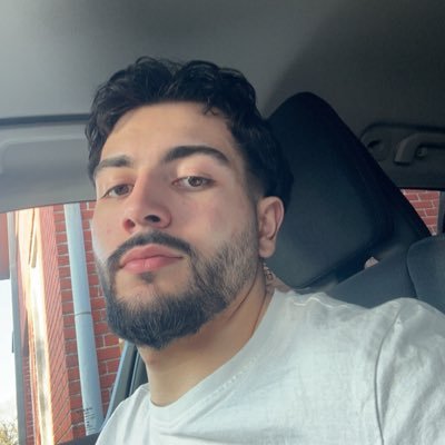 AyvazCopy's profile picture. On a mission to become Copywriter that even Shakespeare approves✍ I help you get more revenue through Copywriting and Email Marketing 📈