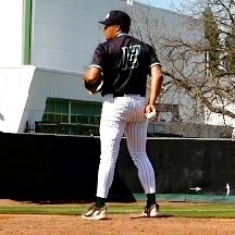 6’ 205 | RHP | Diablo Valley College Baseball 3.4 GPA | izyvelazqueziii@gmail.com