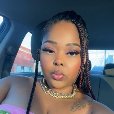 A plus-size BOSS😎 your favorite plus-size YouTuber go subscribe to Lisethebaddie😜😜😜