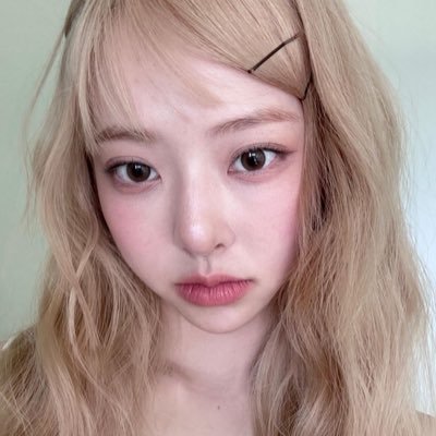 that bitch that doesn’t play when it comes to vivi from loona