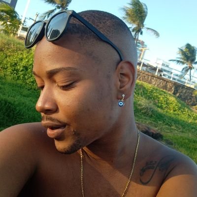 SOTEROPOLITANO😝
LIBRIANO ♎
FILHO DE UM PRÍNCIPE 🤴
BORA MOVIMENTAR AS COISAS POR AQUI 😏😄