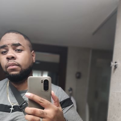 thaguuch's profile picture. Forever student, son, brother, cousin, grandson, nephew, collegue, husband, future father and Myself.