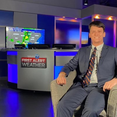 Meteorologist/MMJ | B.S. @UofSouthAlabama | formerly @SouthALMesonet | 🎥@WBRZ intern | AvGeek🛫 | Traveler | Foodie | Bookworm | Louisiana is home. | @KNBL_wx