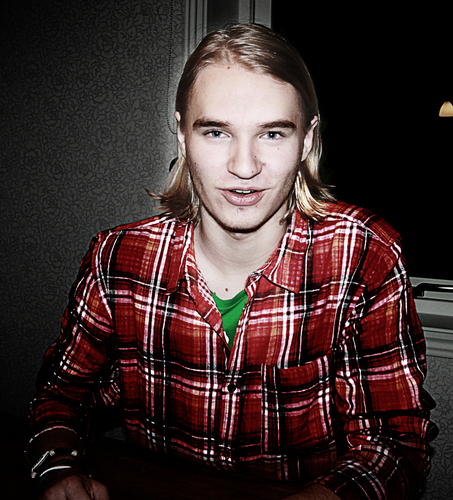 feelmypeace's profile picture. To be frank, who has ever seen a good bio?