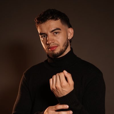 creación y venta de contenido. colaboraciones al DM
