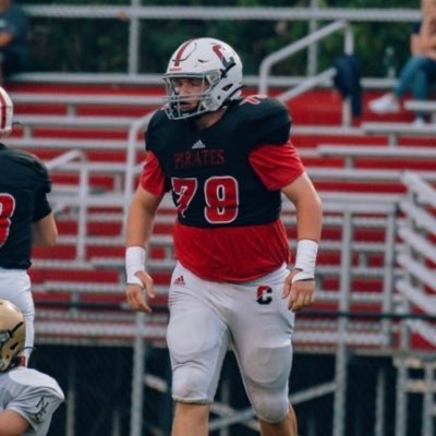 Donovan Wilkinson Cinnaminson Football/Wrestling |6’5, 295| OL/DLclass of 25 donovanwilkinson05@gmail.com 📲:7329154914