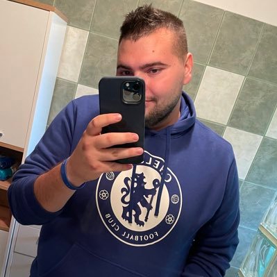 | Chelsea drukker |Kezdő streamer, örökös gamer | d^_^b | Twitch: https://t.co/n70oUpRHBu