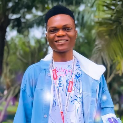 Ayodele Motunrayo David, I'm a student also a writer and graphic designer. I also enjoy watching football, dance and sport analyst 🤗