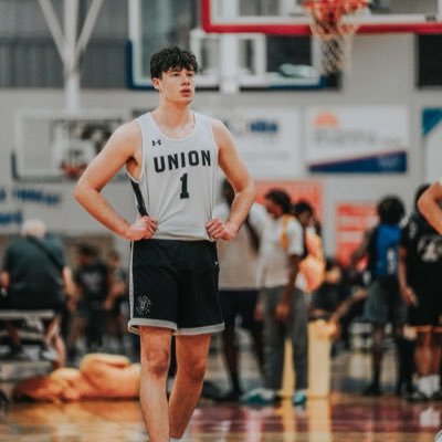 LCA Shooting Guard #14 🏀 || Union AAU 17U || 3.7 GPA || 6’3 180lbs || email - colej26@icloud.com